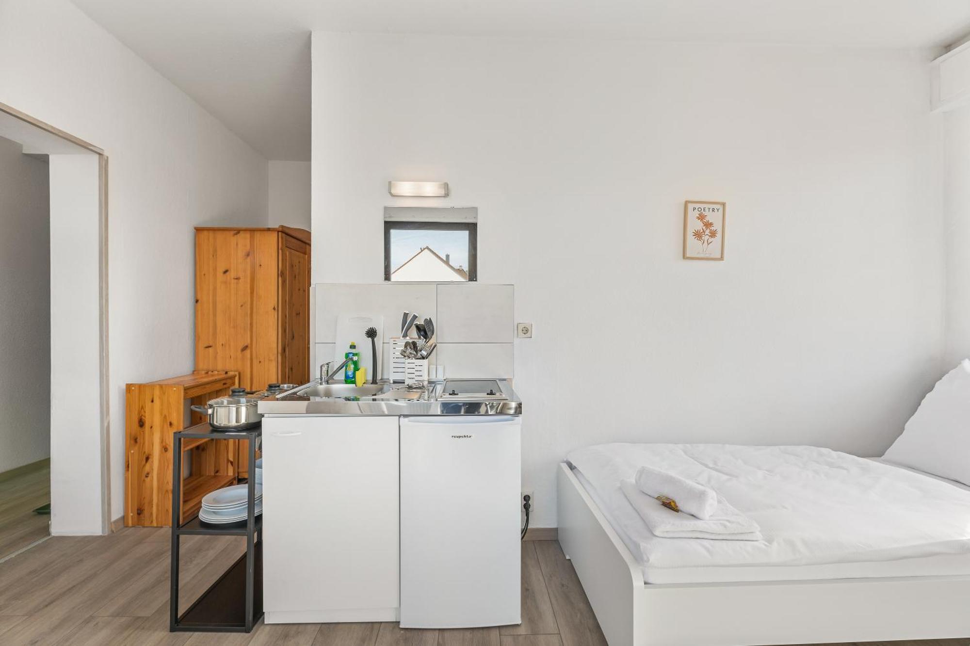 Home2Stay Apartmenthaus Heilbronn City Kitchen Parking Highspeed Wifi Washroom ภายนอก รูปภาพ