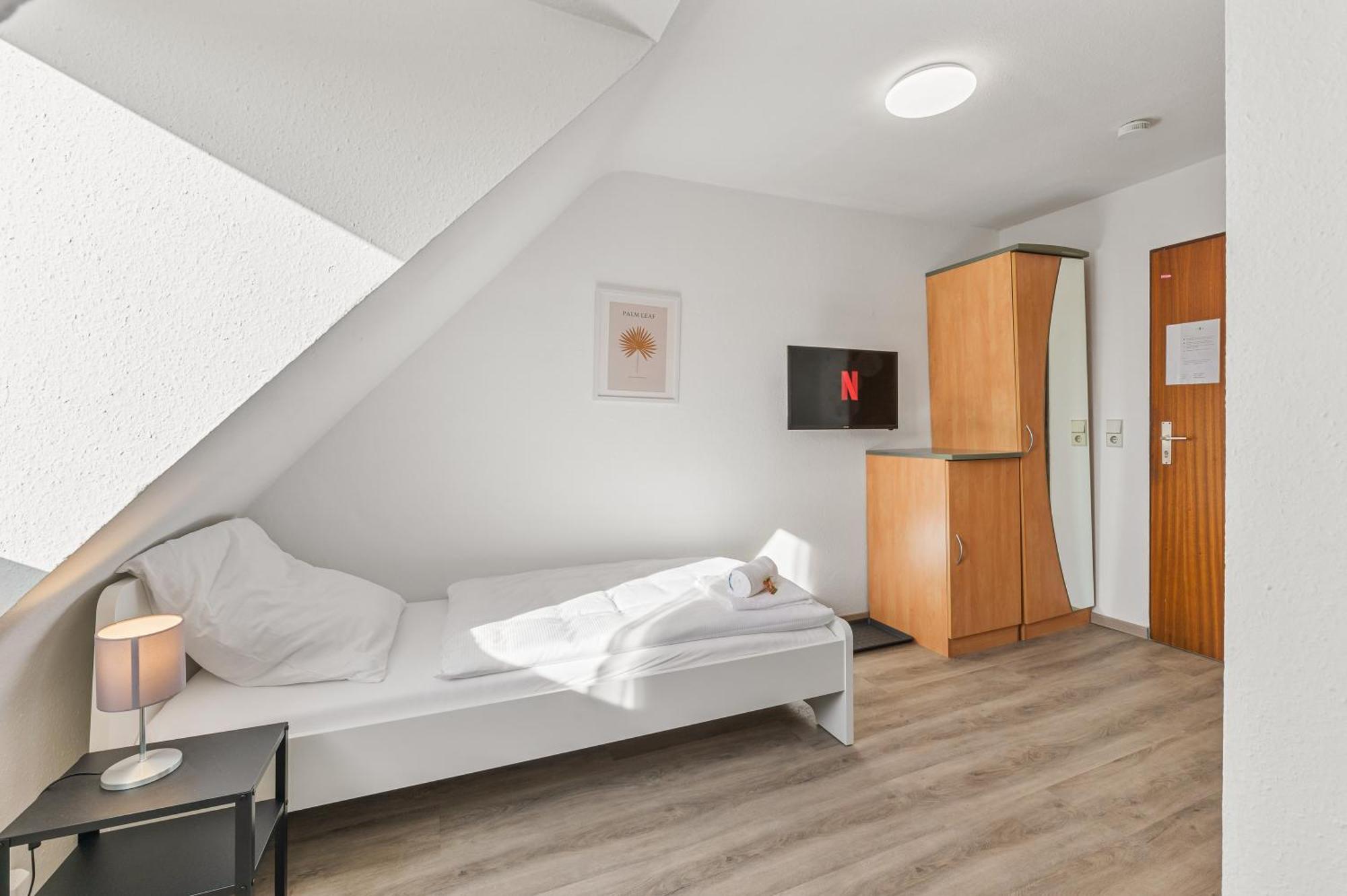 Home2Stay Apartmenthaus Heilbronn City Kitchen Parking Highspeed Wifi Washroom ภายนอก รูปภาพ